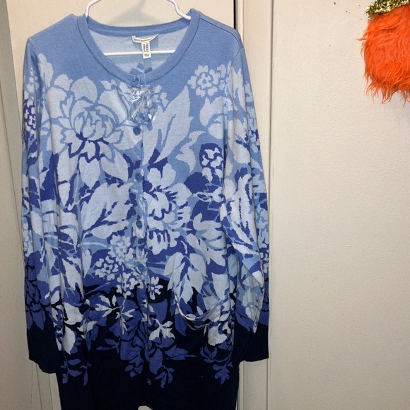 Isaac Mizrahi Sweaters - Isaac Mizrahi Blue Floral Knit Cardigan 2X